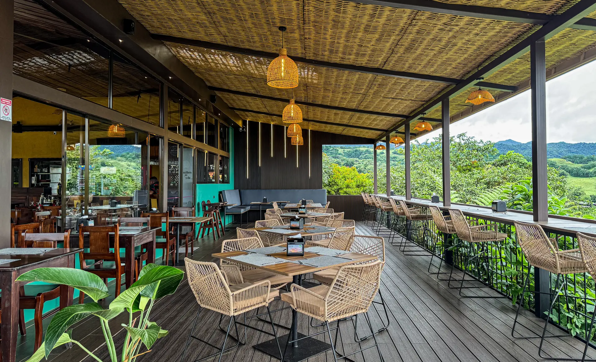 Arenal Lake views restaurant Loma Linda - Prime steaks and scenic dining