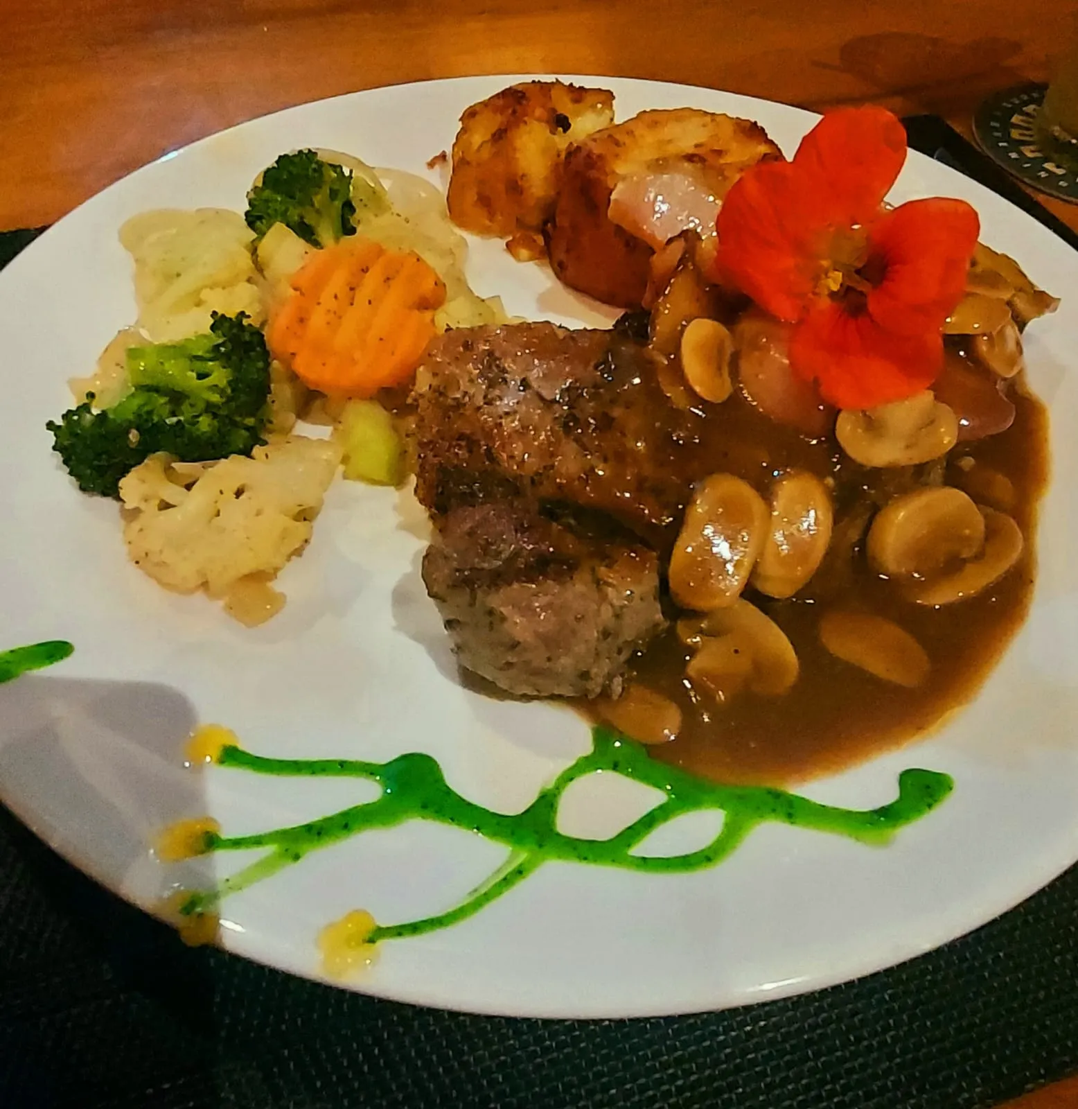 Experiencia culinaria inolvidable con vista al Volcán Arenal